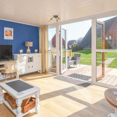 Foxes Sea Side Retreat Deluxe Chalet Is A Lovely Holiday Home Tucked Away On The Kent Coast Kingsdown  Bagian luar foto