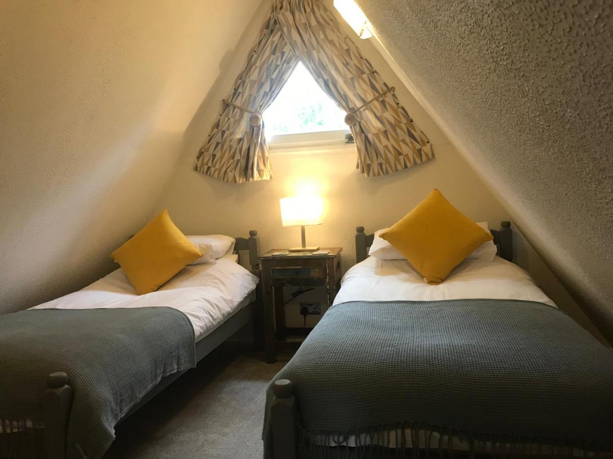 Foxes Sea Side Retreat Deluxe Chalet Is A Lovely Holiday Home Tucked Away On The Kent Coast Kingsdown  Bagian luar foto